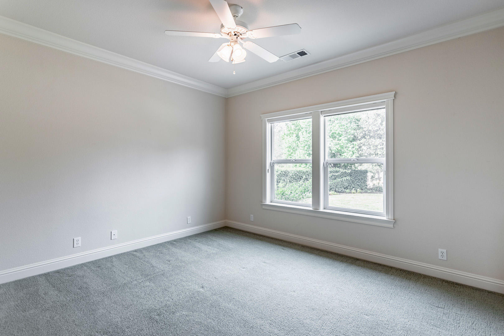 11800 Quartz Hill Road Redding, CA 96003 - Photo 20 of 70 38 bed 1