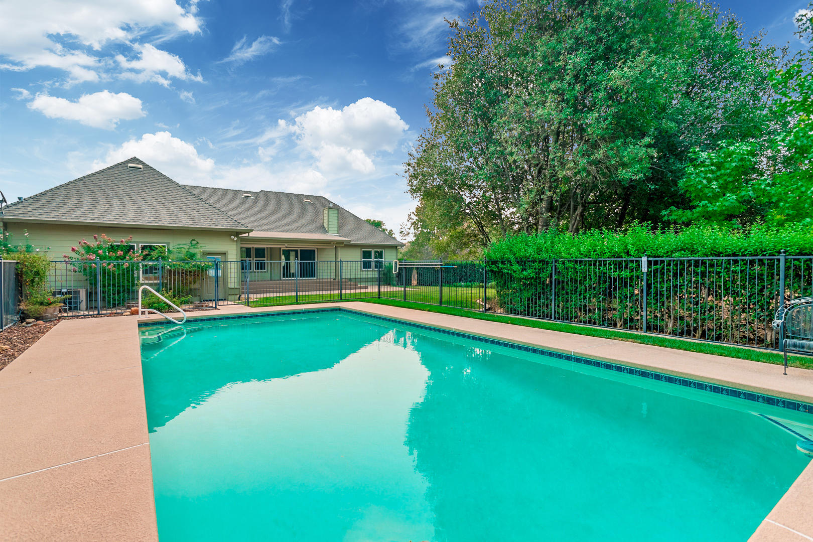 11800 Quartz Hill Road Redding, CA 96003 - Photo 2 of 70 59 pool