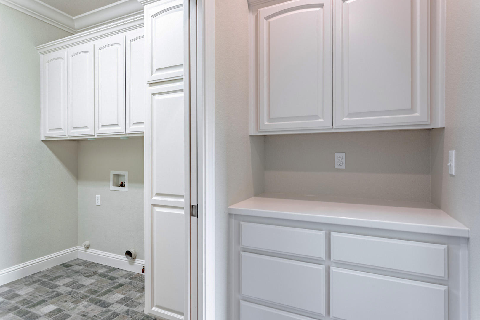 11800 Quartz Hill Road Redding, CA 96003 - Photo 25 of 70 52 laundry