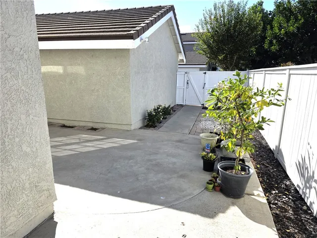 $4,200 | 388 Fallingstar, Irvine, CA 92614