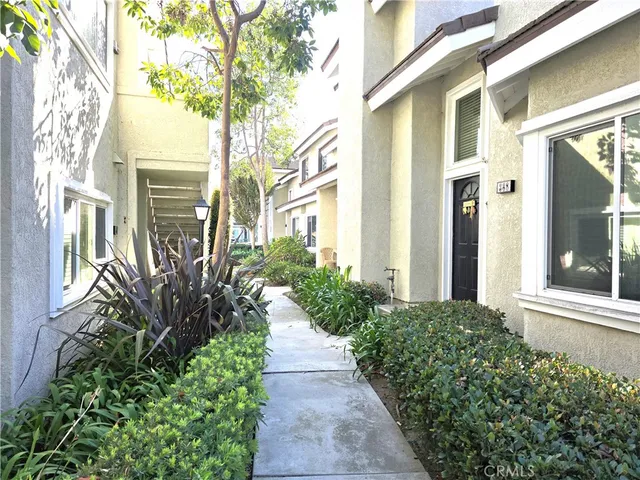 $4,200 | 388 Fallingstar, Irvine, CA 92614