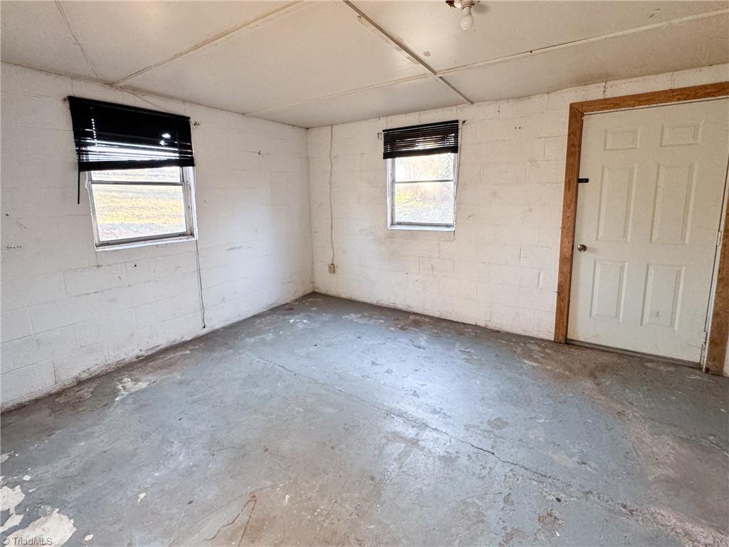 2628 Windy Ridge Road North Wilkesboro, NC 28659 - Photo 17 of 43