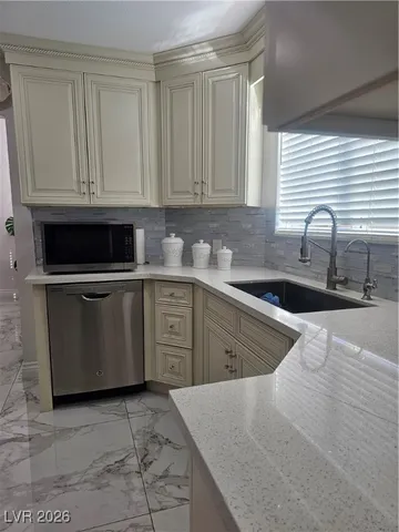 $670,000 | 2913 Domino Way, Las Vegas, NV 89117