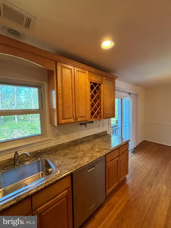 $2,900 | 3318 Buckeye Lane, Fairfax, VA 22033