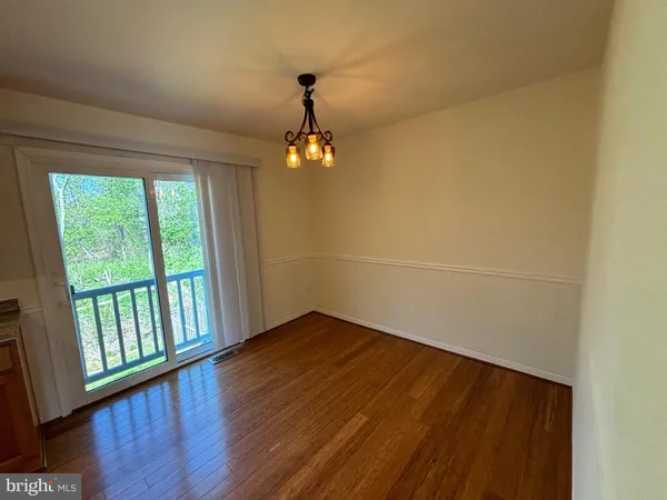 $2,900 | 3318 Buckeye Lane, Fairfax, VA 22033