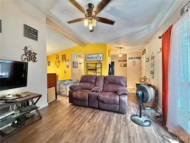 $1,975 | 5823 Mayberry Drive, Imperial, MO 63052