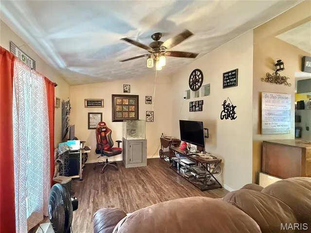 $1,975 | 5823 Mayberry Drive, Imperial, MO 63052