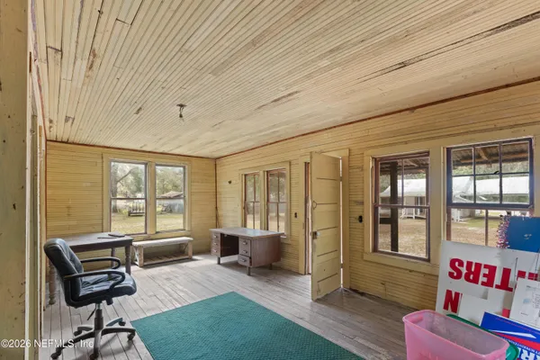 $157,600 | 412 County Road 21, Hawthorne, FL 32640