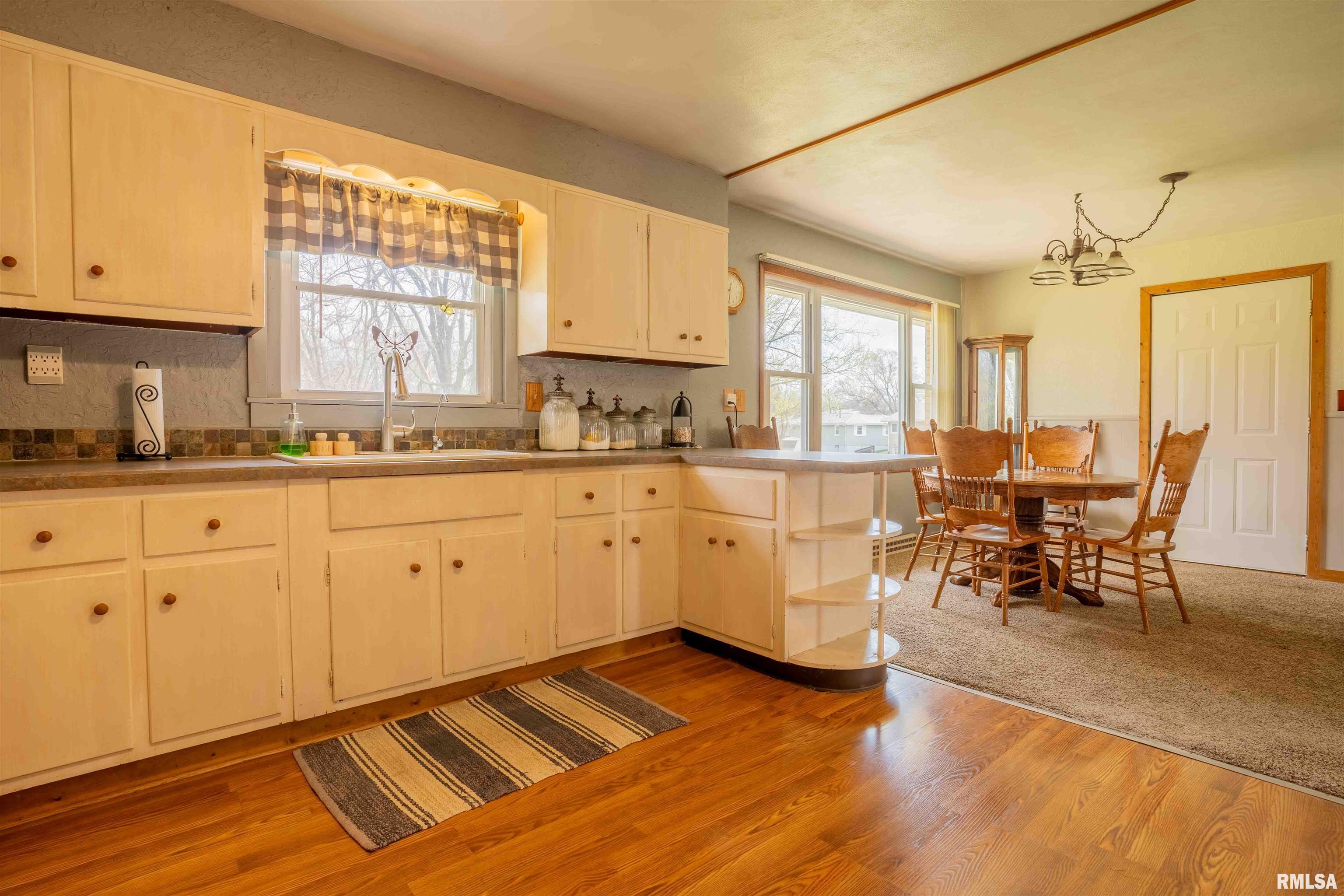 2029 Springfield Road East Peoria, IL 61611 - Photo 8 of 24 Gallery Image 8