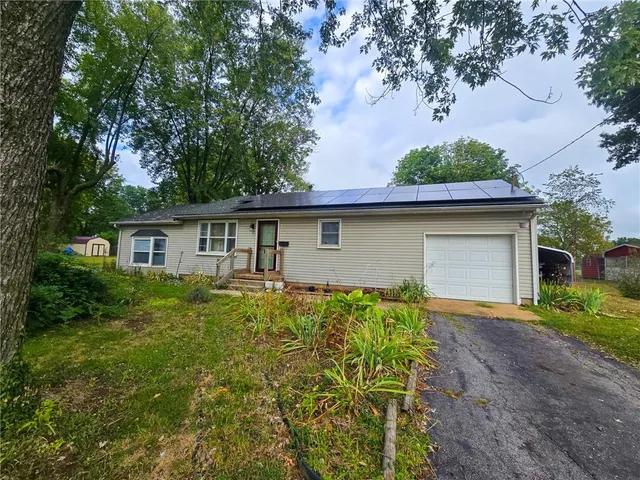 $160,000 | 103 South Hyde Street, Windsor, MO 65360