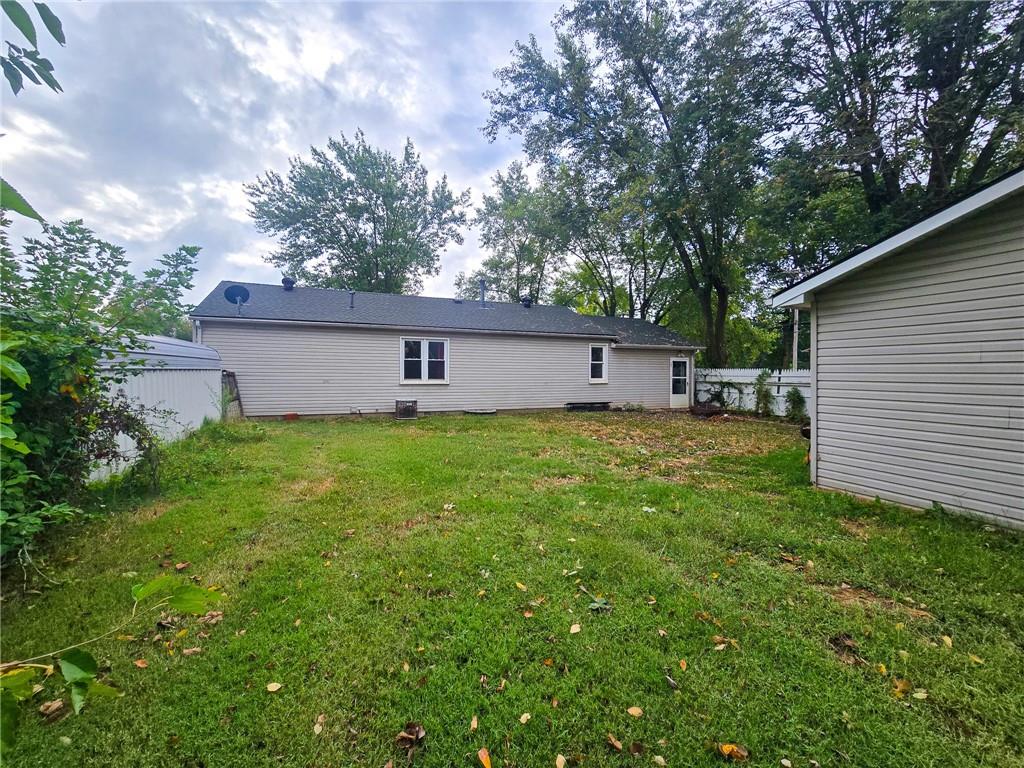 103 South Hyde Street Windsor, MO 65360 - Photo 21 of 25
