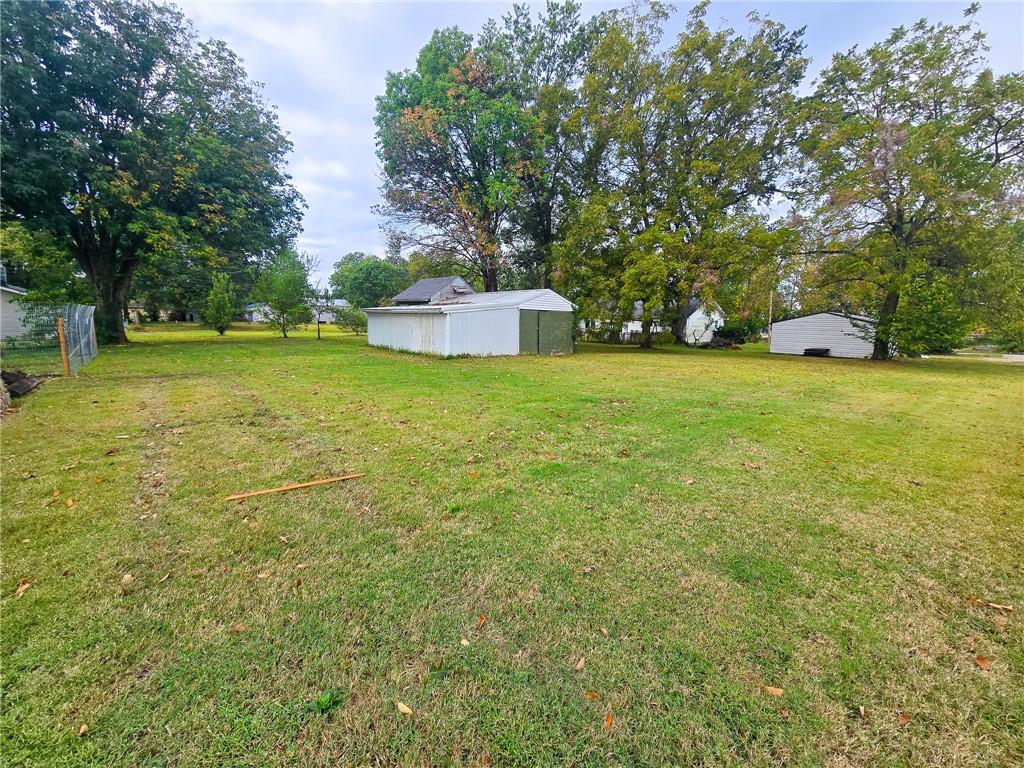 103 South Hyde Street Windsor, MO 65360 - Photo 23 of 25