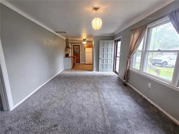 $152,000 | 103 South Hyde Street, Windsor, MO 65360