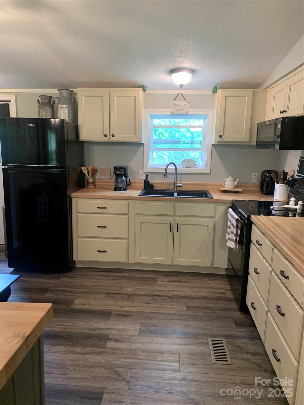 116 Thompson Cove Road Clyde, NC 28721 - Photo 11 of 19