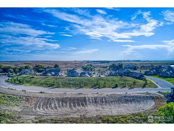 a view of a yard with an outdoor space