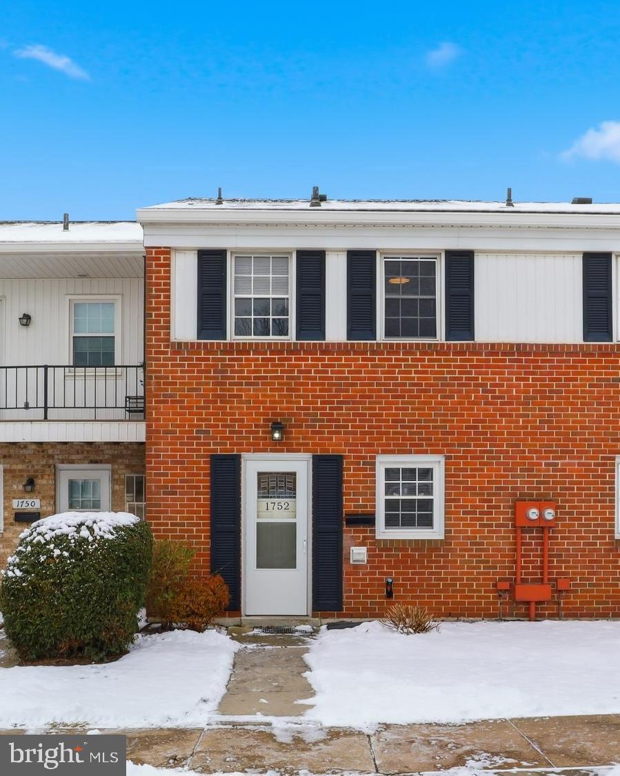 1752 Devers Road York, PA 17404 - Photo 2 of 32 Gallery Image 2