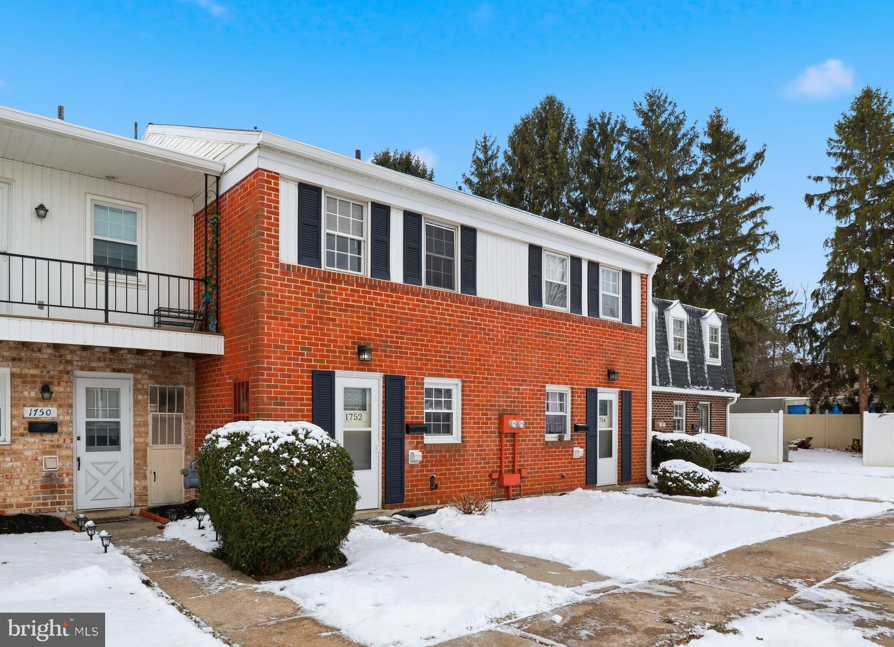 1752 Devers Road York, PA 17404 - Photo 4 of 32 Gallery Image 4