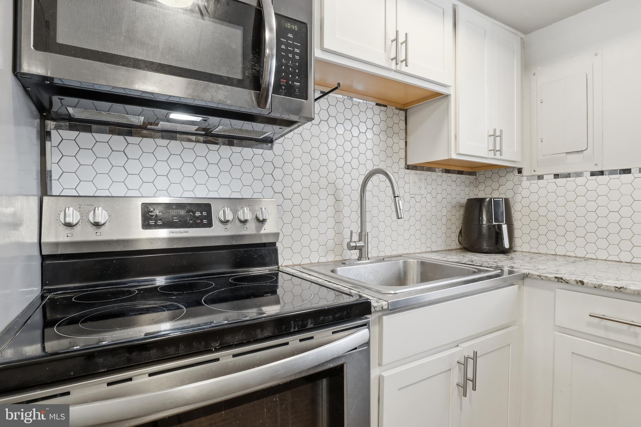1752 Devers Road York, PA 17404 - Photo 7 of 32 Newer Appliances