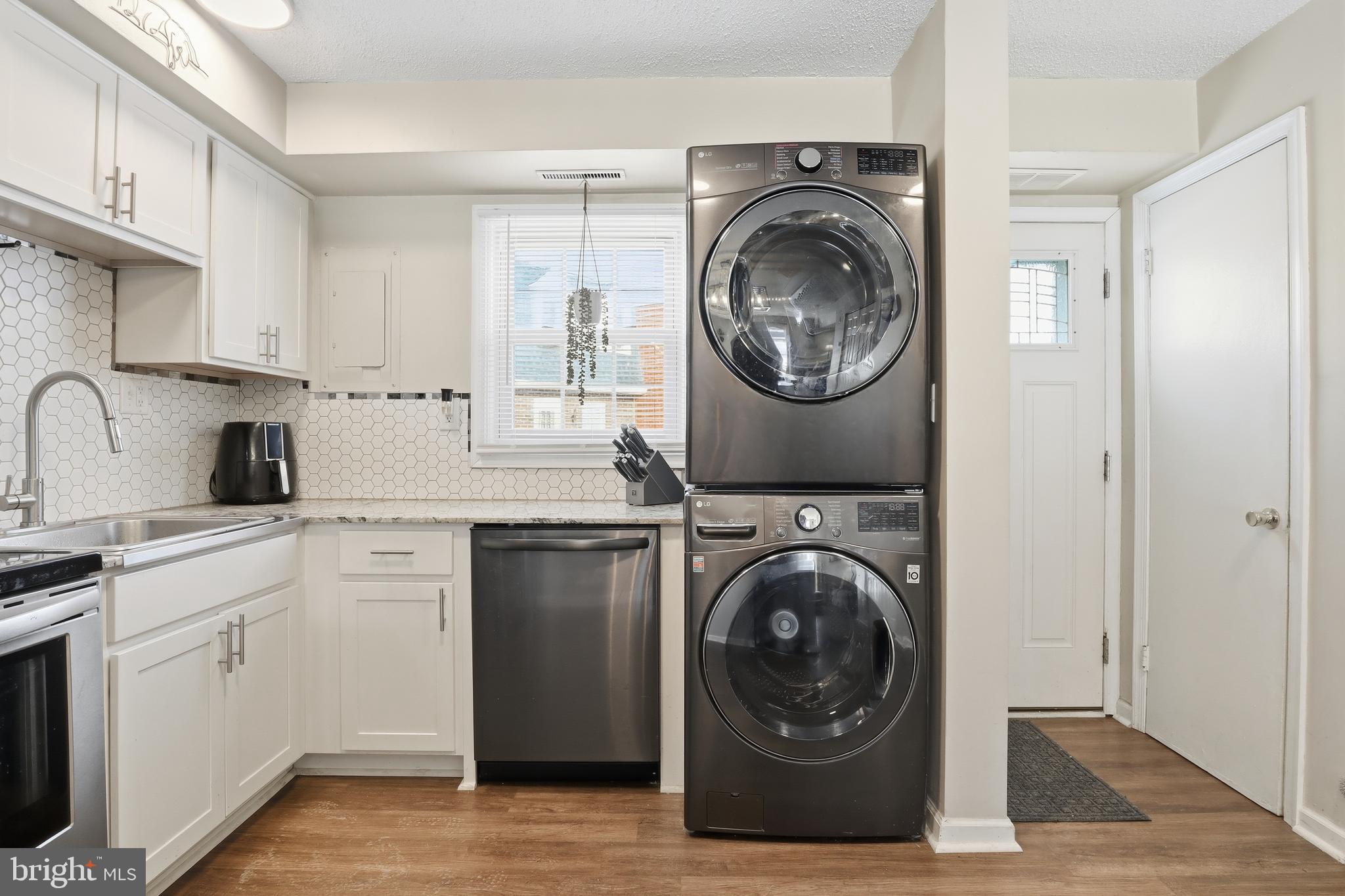 1752 Devers Road York, PA 17404 - Photo 9 of 32 Washer & Dryer