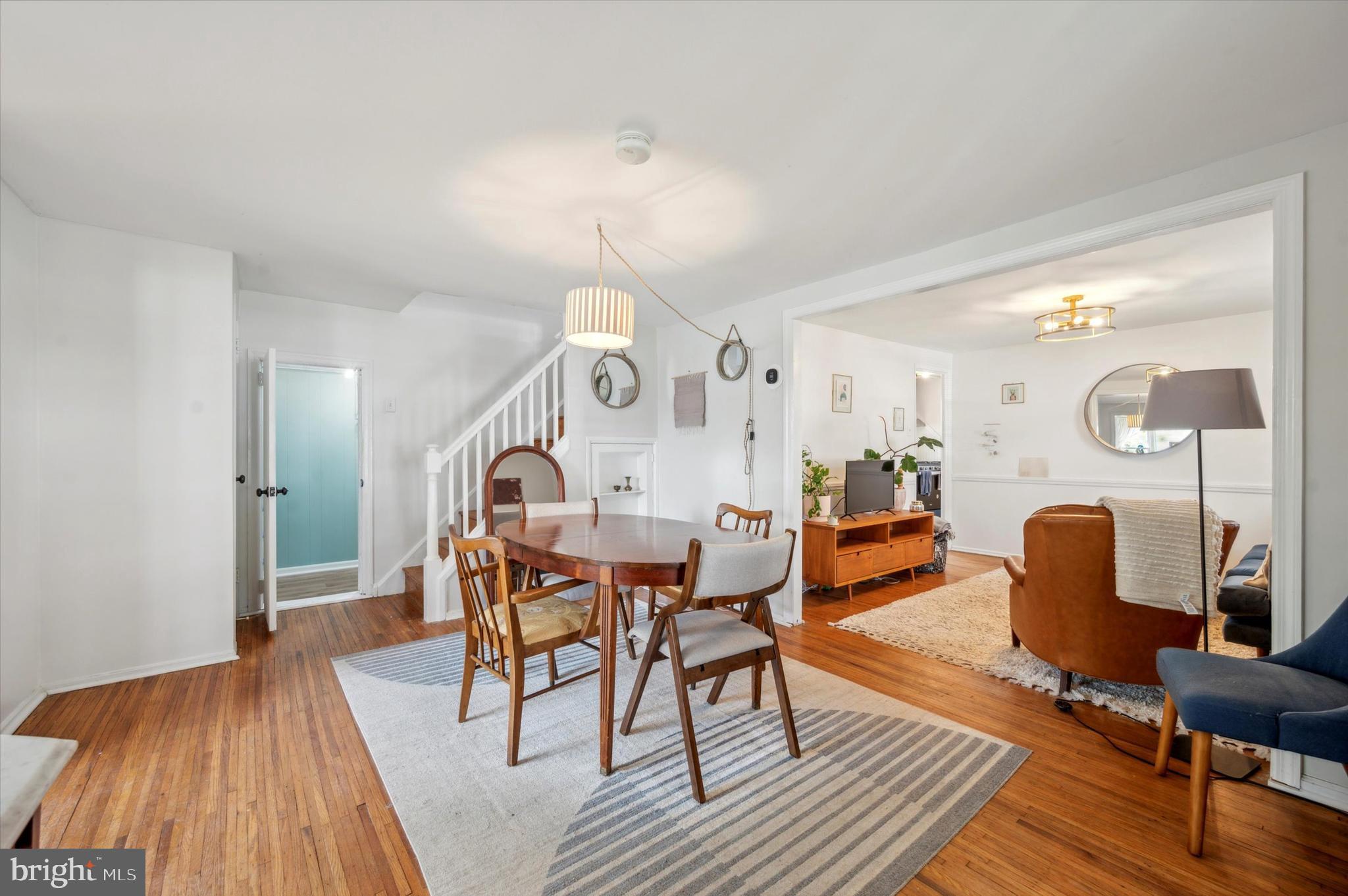 724 Thorndale Road Aldan, PA 19018 - Photo 4 of 16 Entry/Dining Area