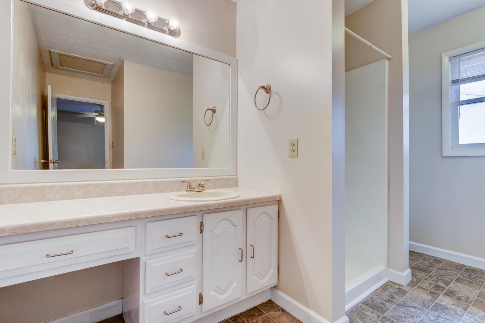4424 Damas Road Knoxville, TN 37921 - Photo 14 of 23 Gallery Image 14