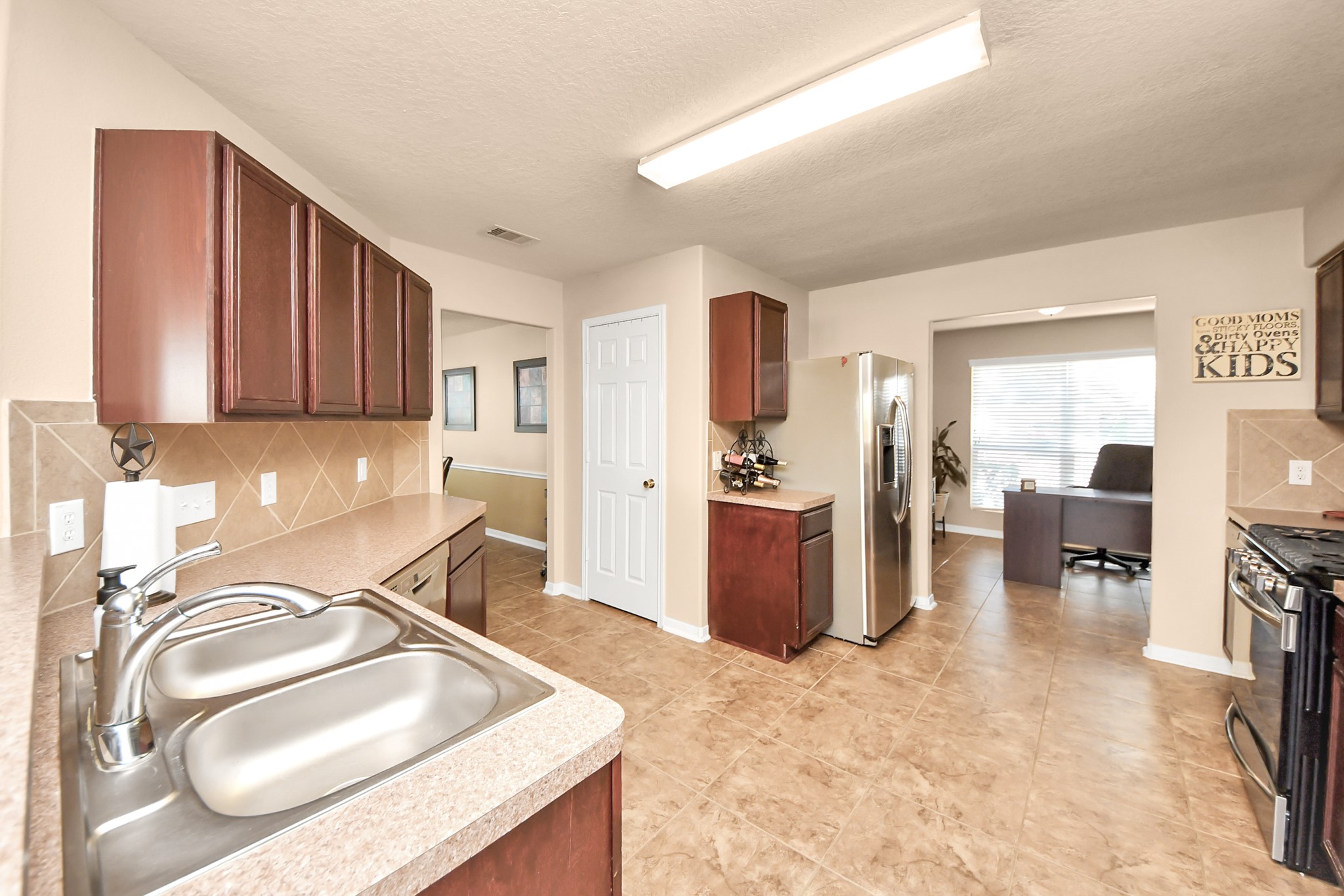 5615 Turmeric Drive Baytown, TX 77521 - Photo 13 of 49