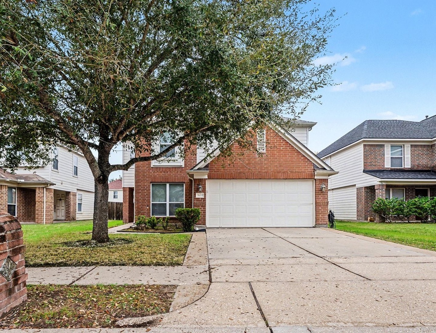 5615 Turmeric Drive Baytown, TX 77521 - Photo 2 of 49 This spacious home could be yours!