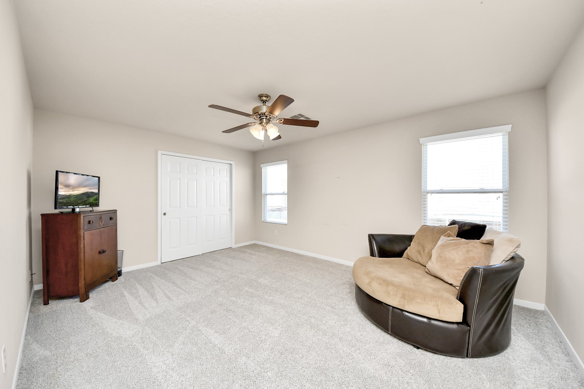 5615 Turmeric Drive Baytown, TX 77521 - Photo 28 of 49 Second living room or game room 2nd floor