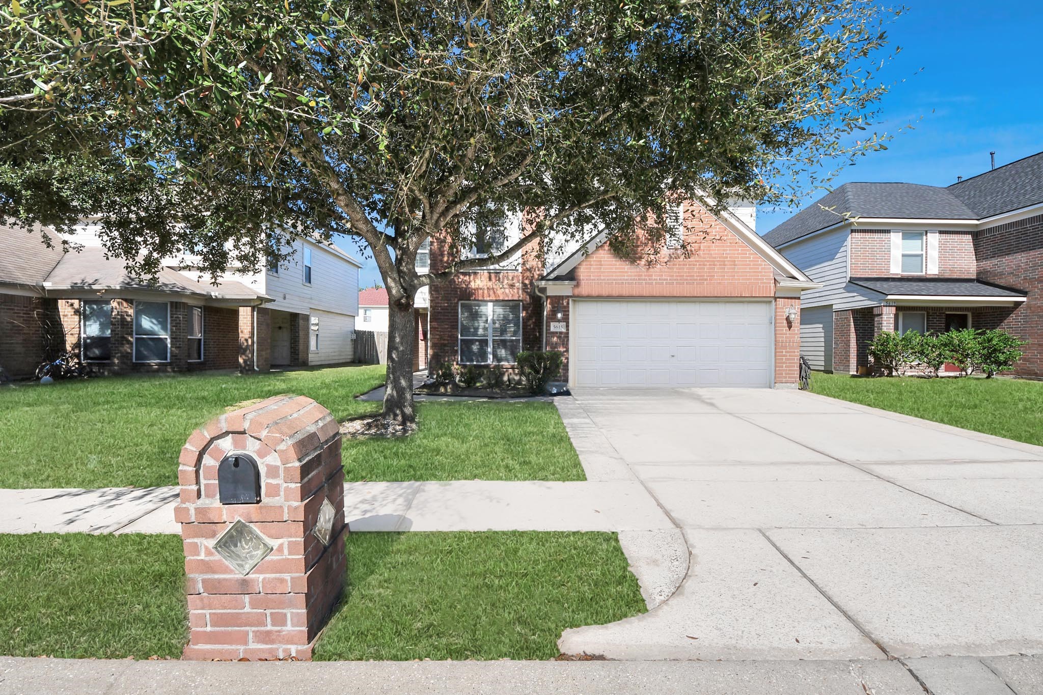 5615 Turmeric Drive Baytown, TX 77521 - Photo 3 of 49 Great neighborhood!