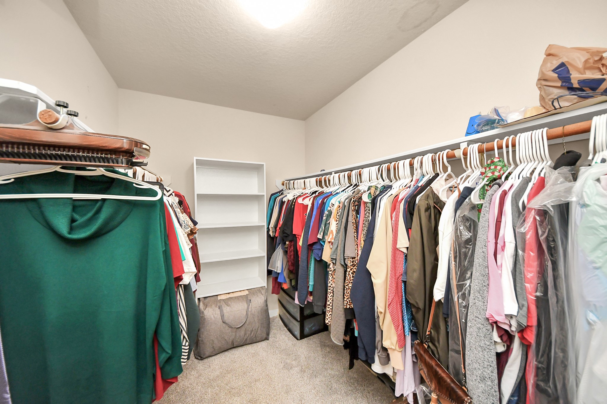 5615 Turmeric Drive Baytown, TX 77521 - Photo 37 of 49 Walk-in closet in primary