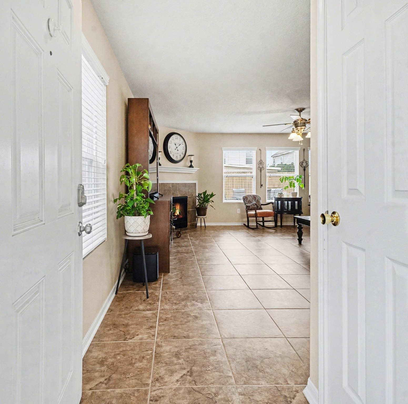 5615 Turmeric Drive Baytown, TX 77521 - Photo 7 of 49 Your first glimpse inside!