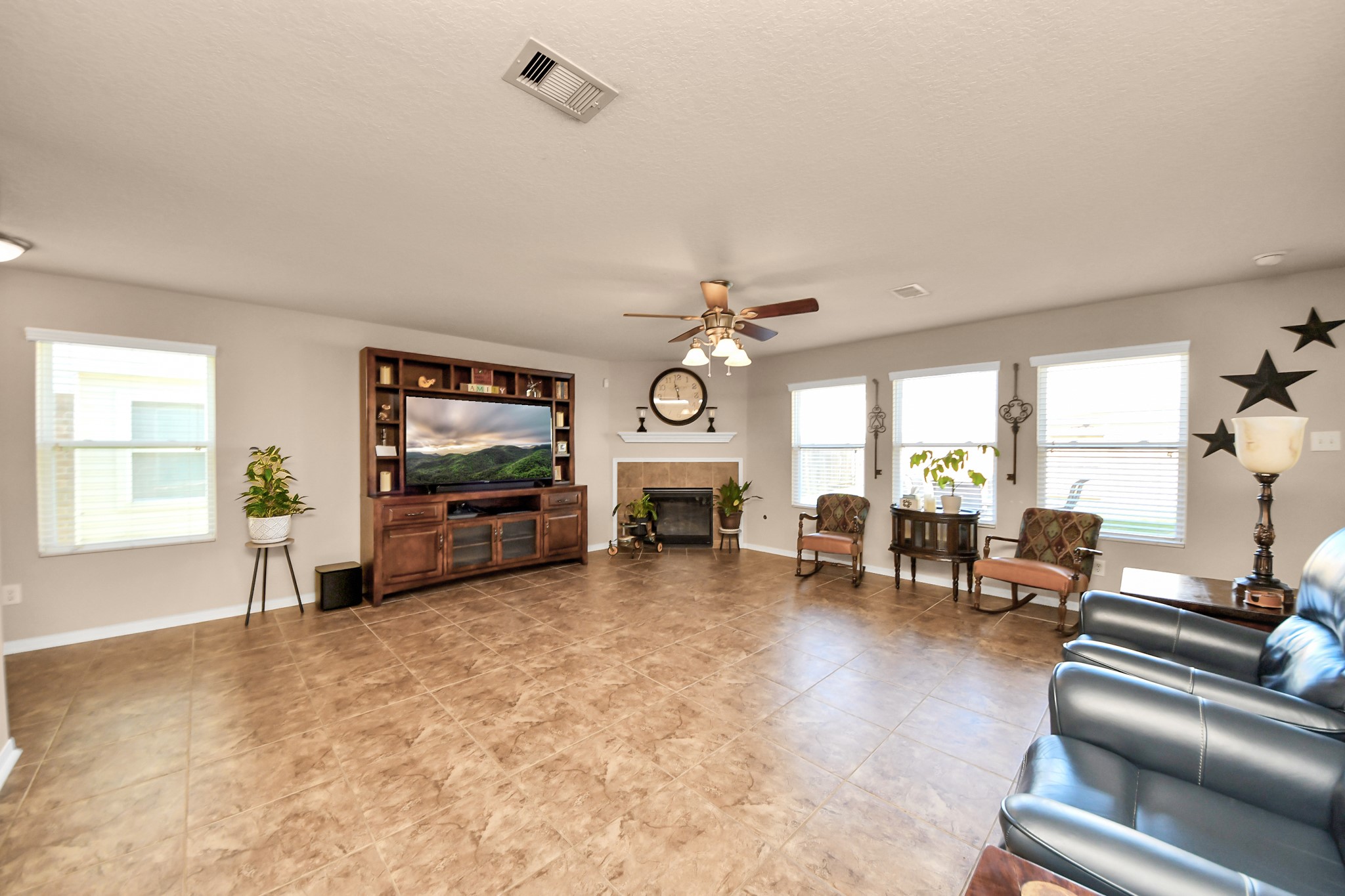 5615 Turmeric Drive Baytown, TX 77521 - Photo 9 of 49 Gas fireplace