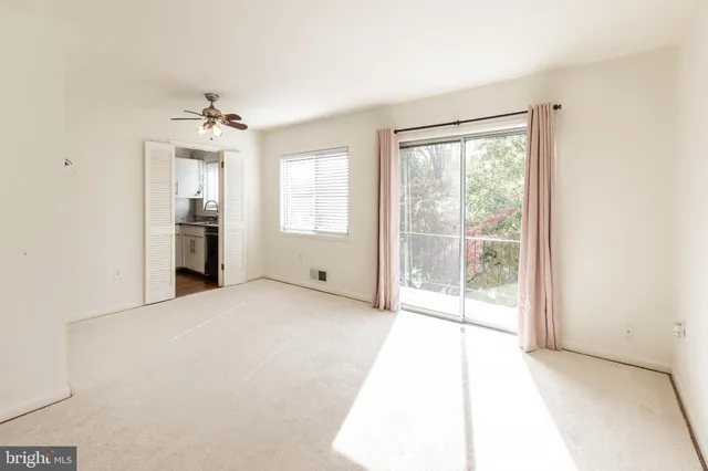 $2,250 | 10650 Weymouth Street, Unit 201, Bethesda, MD 20814