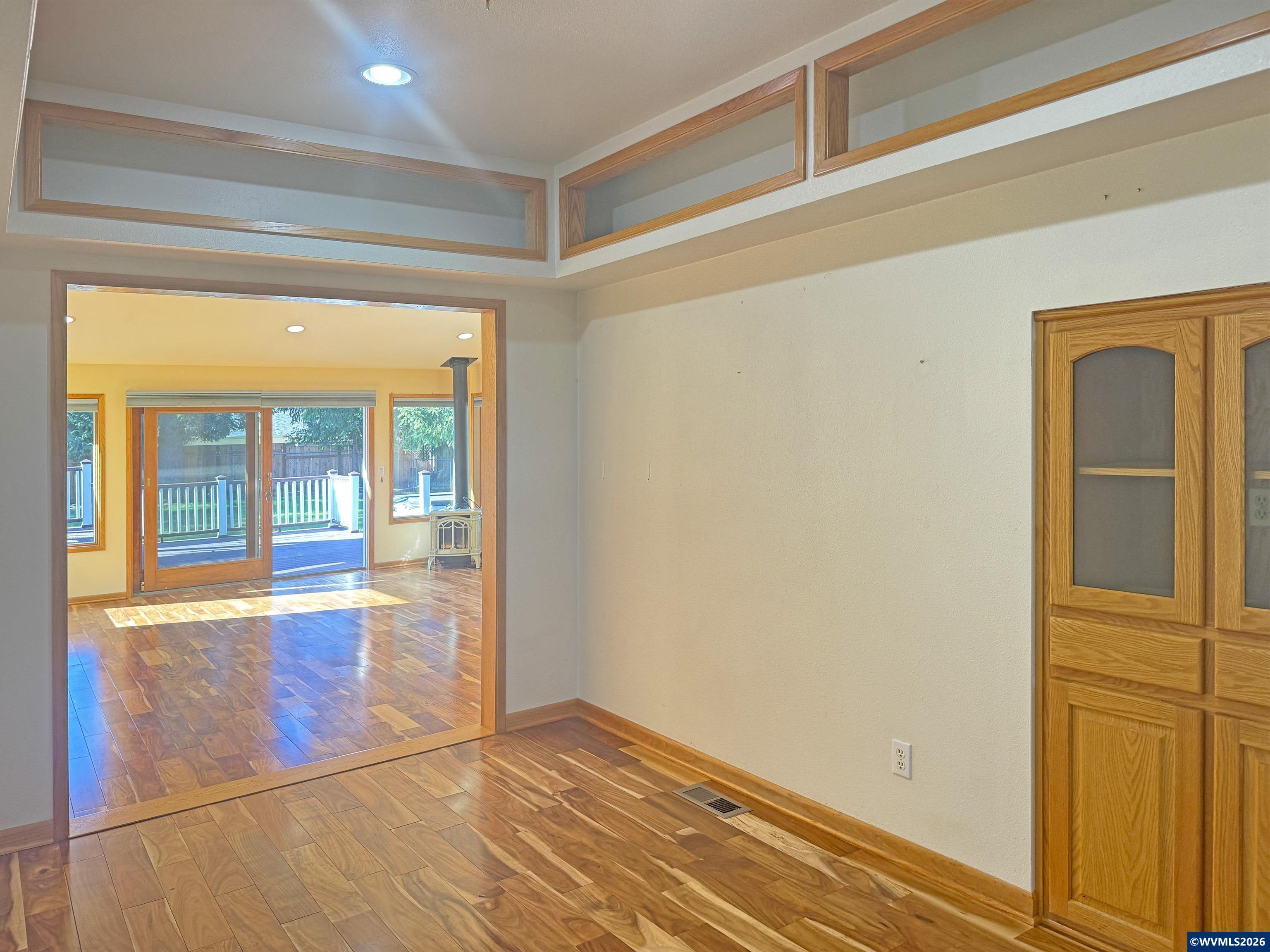 6898 Thurston Road Springfield, OR 97478 - Photo 12 of 37