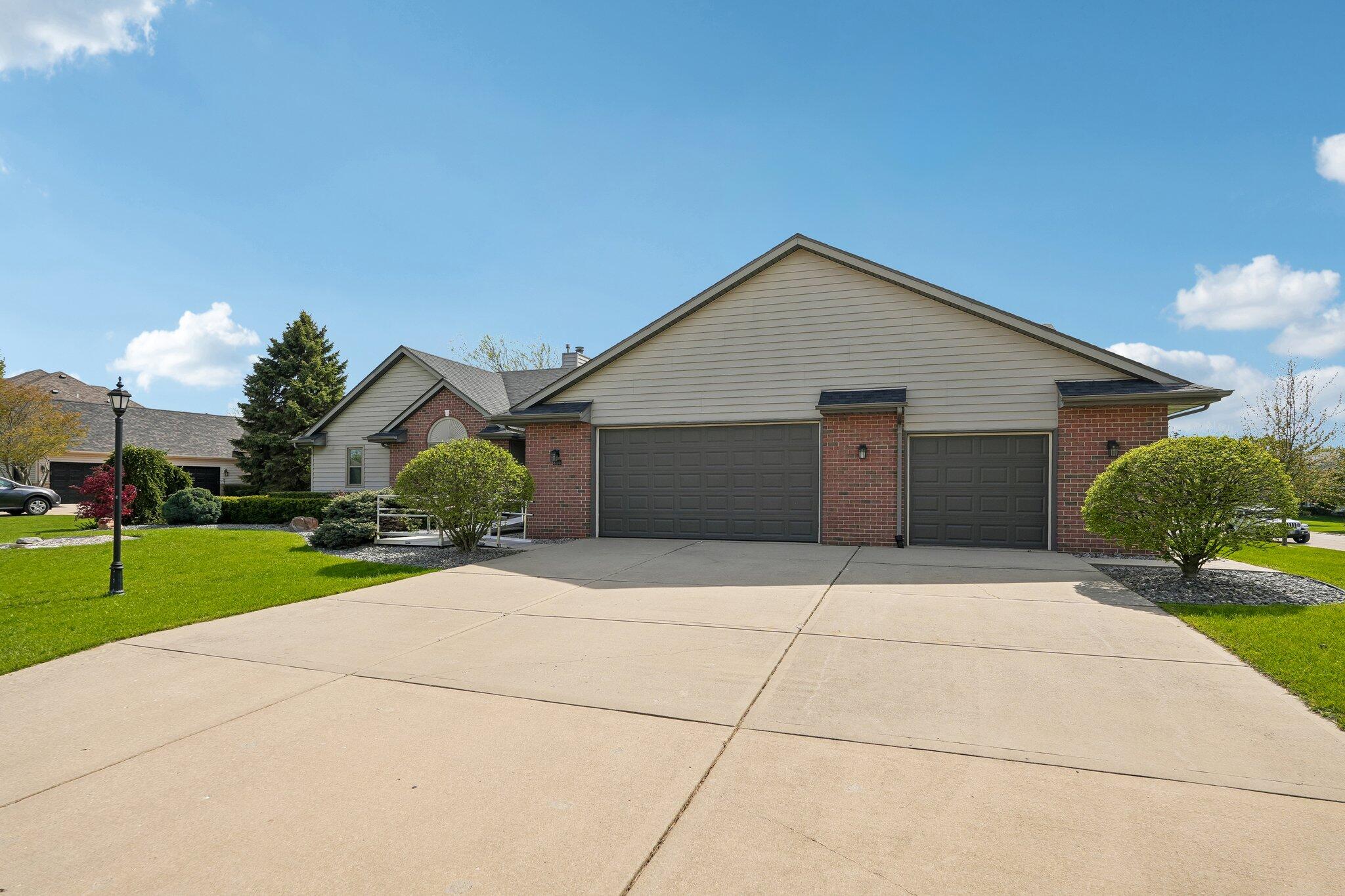 8108 East Ridge Drive Pleasant Prairie, WI 53158 - Photo 4 of 51 2-web-or-mls-E Ridge Dr-S0505-002