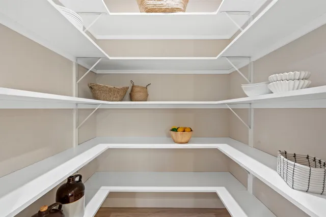 $529,900 | 7034 Stonewood Lane, Lannon, WI 53046