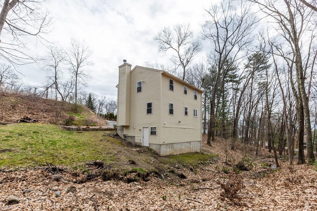 56 Grandview Road Haverhill, MA 01832 - Photo 7 of 38 Gallery Image 7