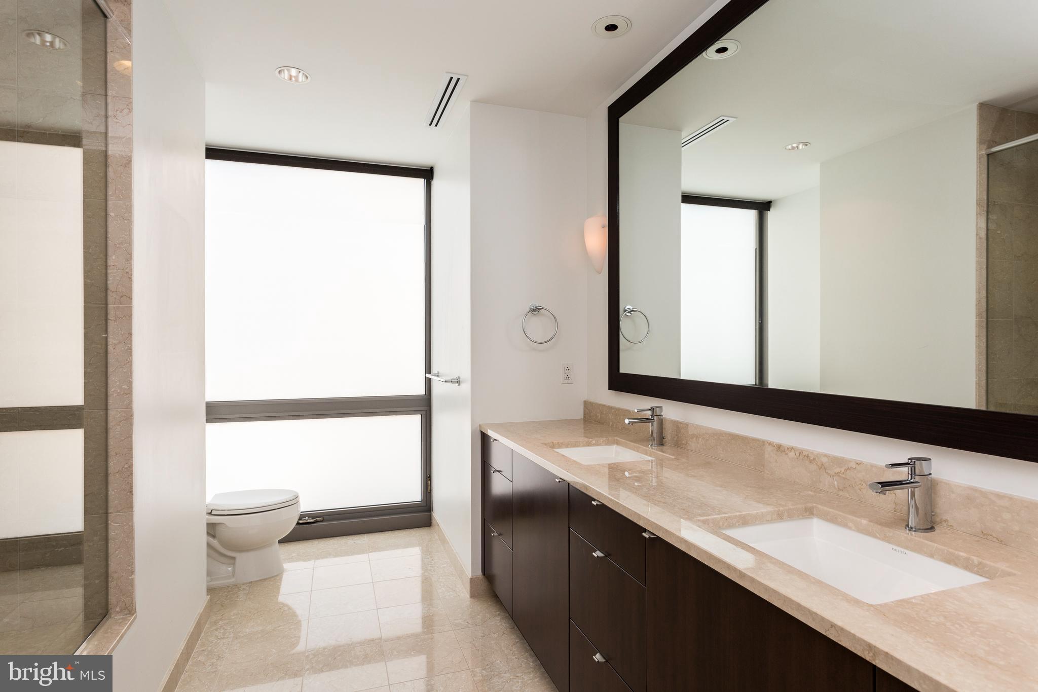 1706 Rittenhouse Square, Unit 402 Philadelphia, PA 19103 - Photo 11 of 23 Primary Bathroom