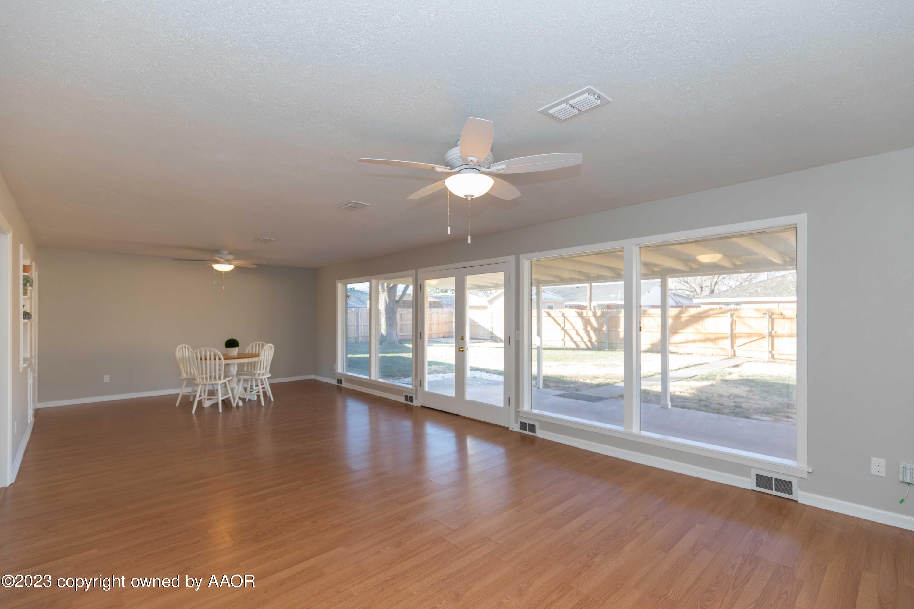 3406 Concord Road Amarillo, TX 79109 - Photo 8 of 46 LIVING ROOM VIEW 3