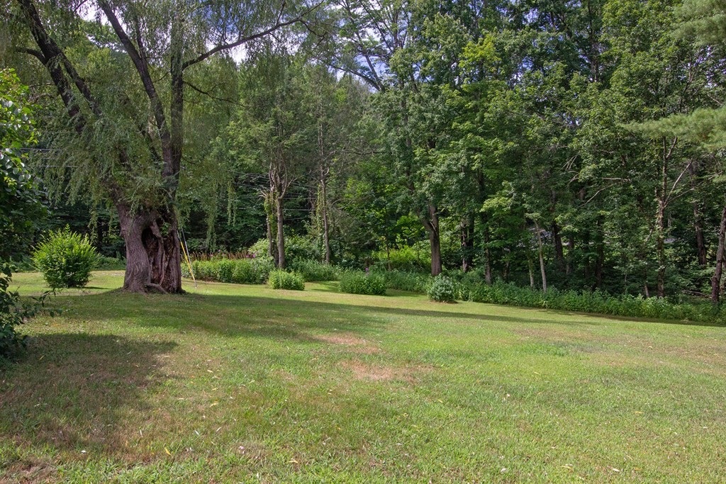923 General Knox Road Russell, MA 01071 - Photo 7 of 15 Gallery Image 7