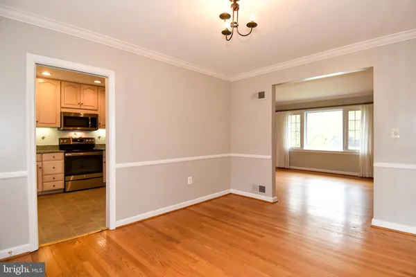 $5,300 | 4520 41st Street North, Arlington, VA 22207