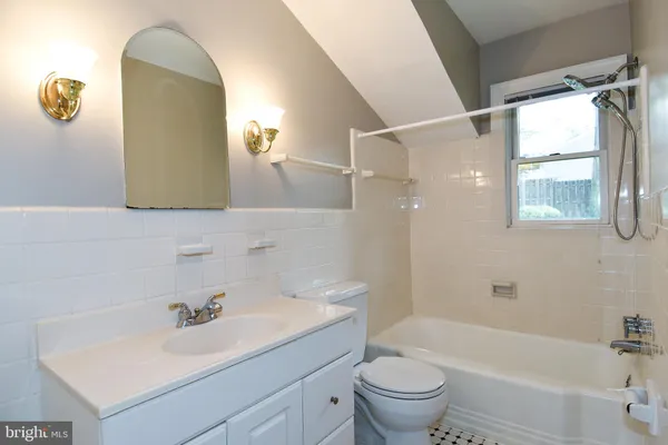 $5,300 | 4520 41st Street North, Arlington, VA 22207