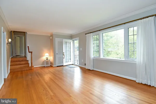 $5,300 | 4520 41st Street North, Arlington, VA 22207