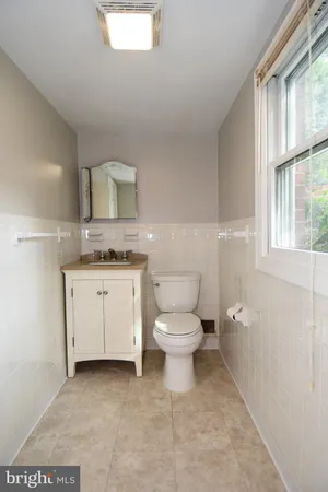 $5,300 | 4520 41st Street North, Arlington, VA 22207