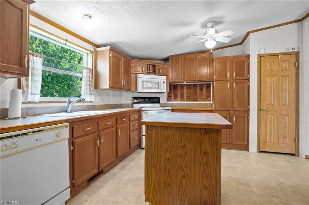 334 Potts Road Advance, NC 27006 - Photo 11 of 40 Gallery Image 11