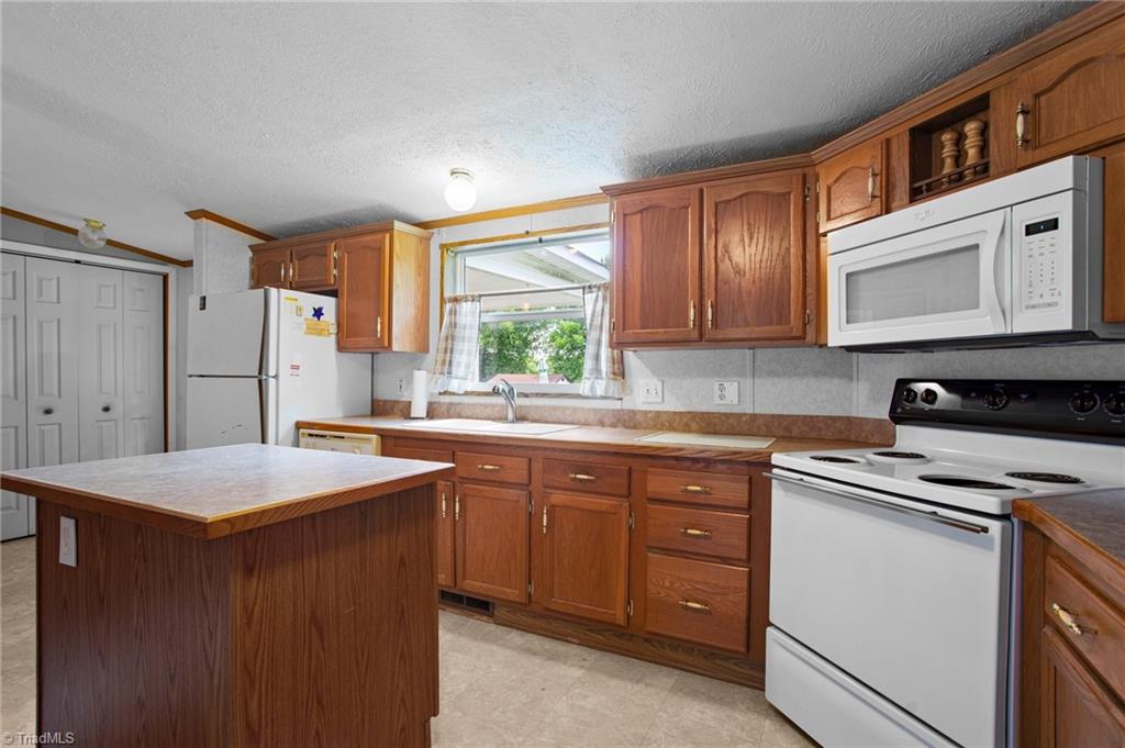 334 Potts Road Advance, NC 27006 - Photo 13 of 40 Gallery Image 13