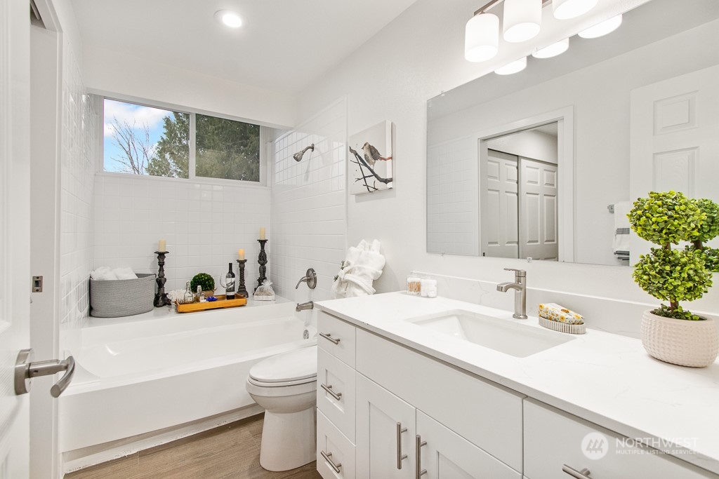 2601 Northeast 4th Street, Unit 431 Renton, WA 98056 - Photo 11 of 19 Gallery Image 11
