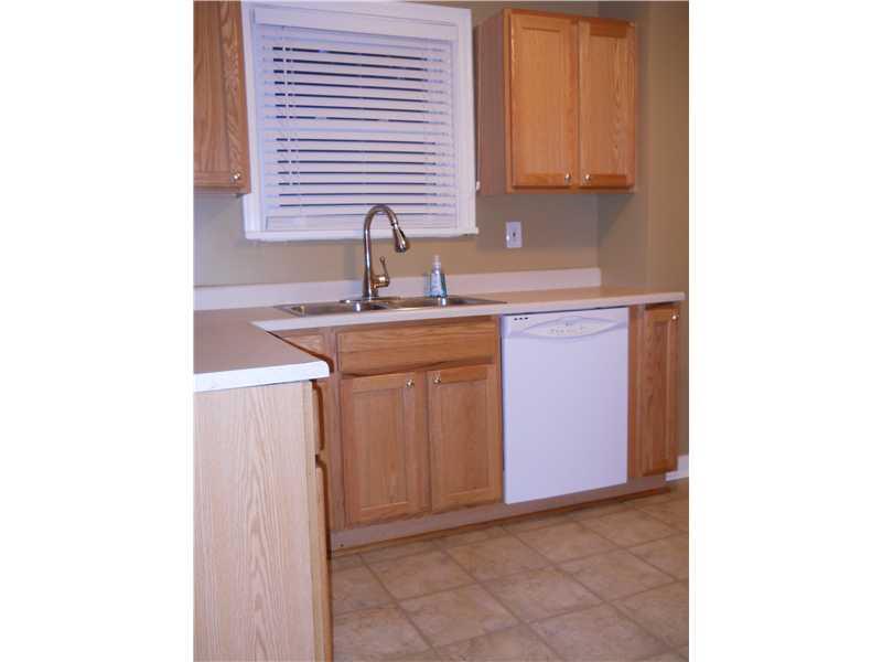 214 Siebert Road Pittsburgh, PA 15237 - Photo 8 of 13 Kitchen.