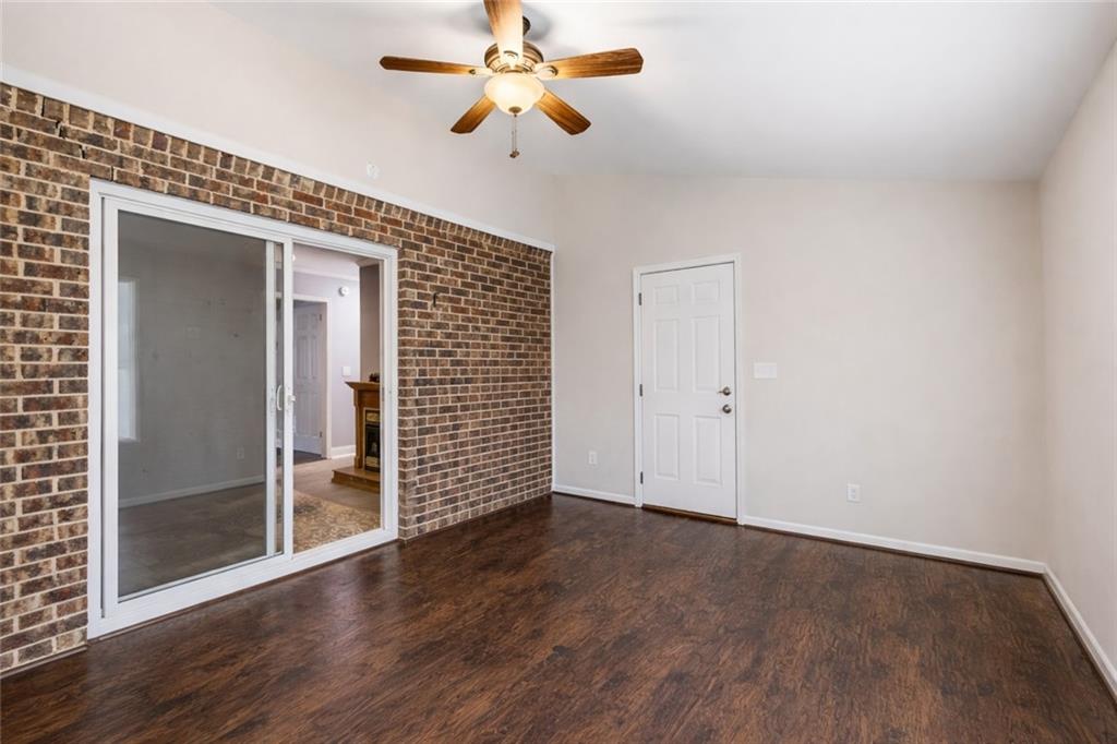 1373 Sanden Ferry Drive Decatur, GA 30033 - Photo 11 of 38