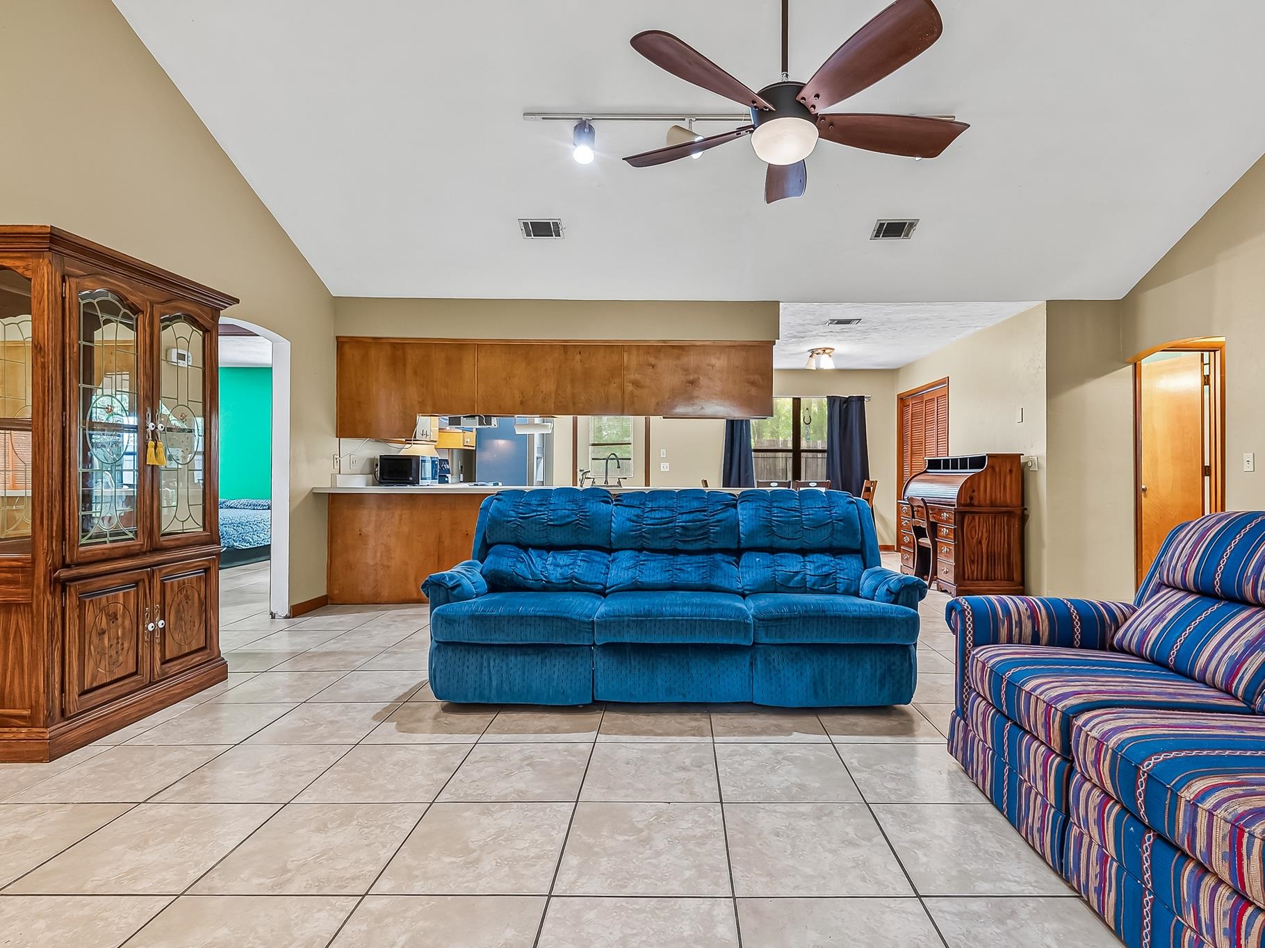1792 Folkstone Road Tallahassee, FL 32312 - Photo 9 of 42 Gallery Image 9